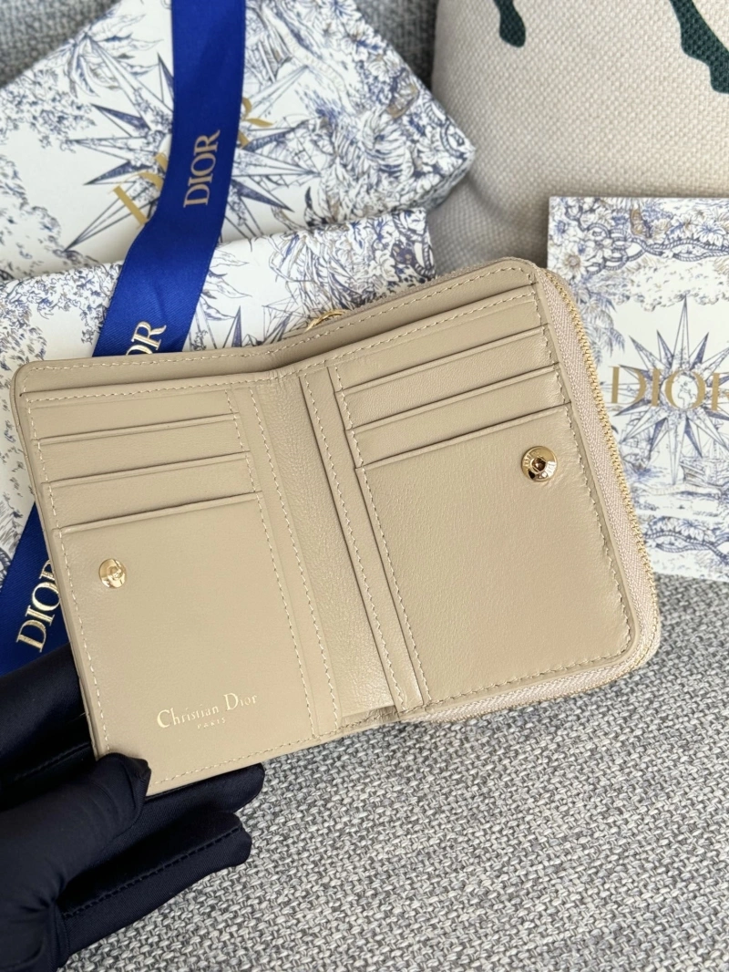 EyeCatching Dxxr Wallets 62746