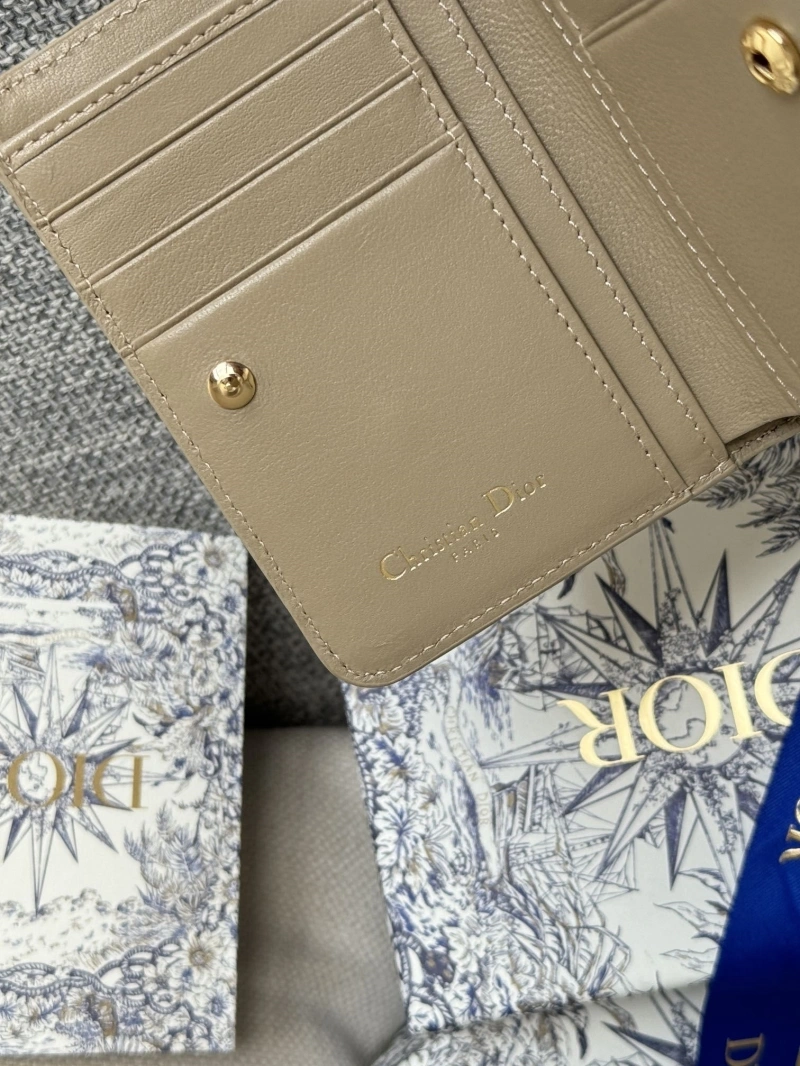 EyeCatching Dxxr Wallets 62746