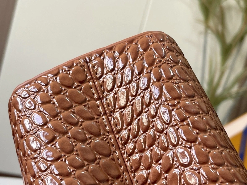 Fashionable LX Caxucines Bags 22550