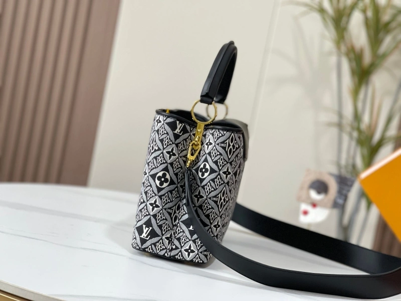 Flexible LX Caxucines Bags 22529
