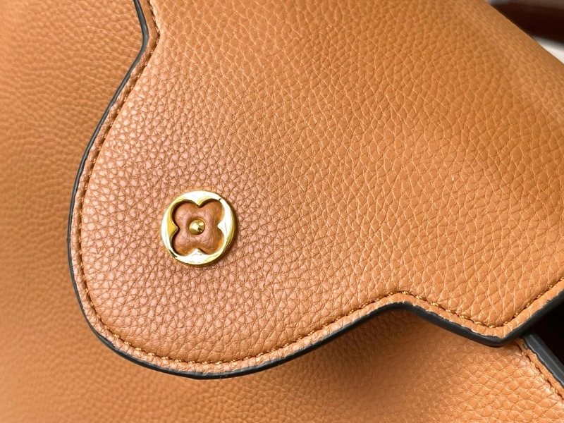 Resilient LX Caxucines Bags 22506