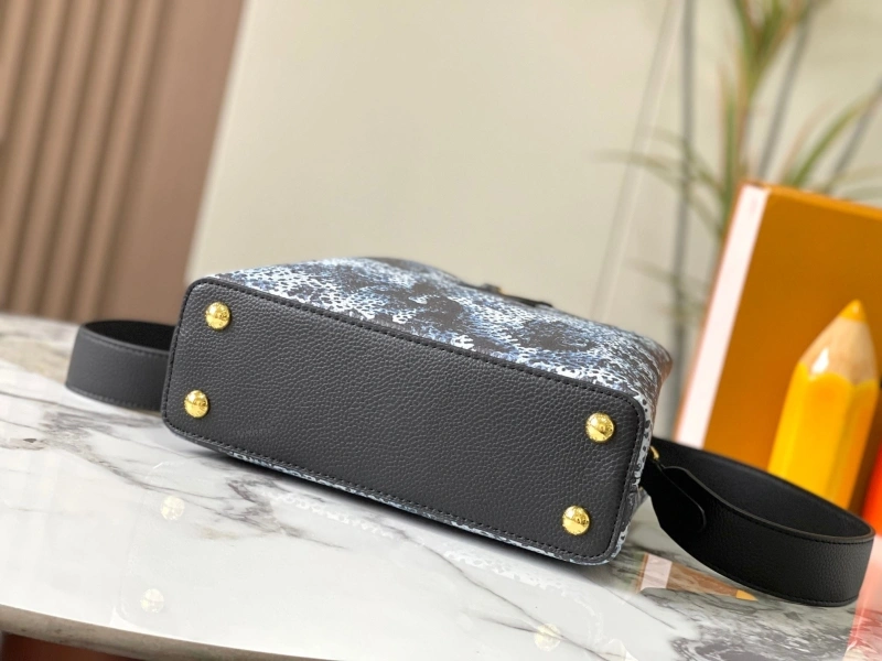 Versatile LX Caxucines Bags 22502