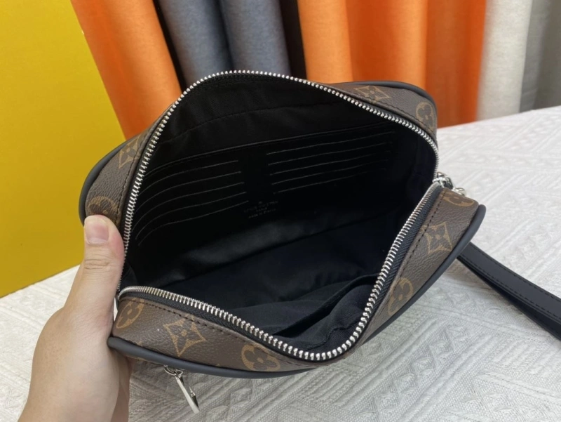Trendsetting LX Clutch Bags 22387