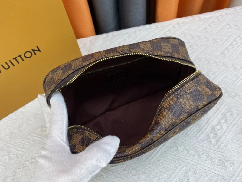 Comfortable LX Cosmetic Bags 22375
