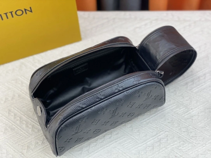 Durable LX Cosmetic Bags 22376