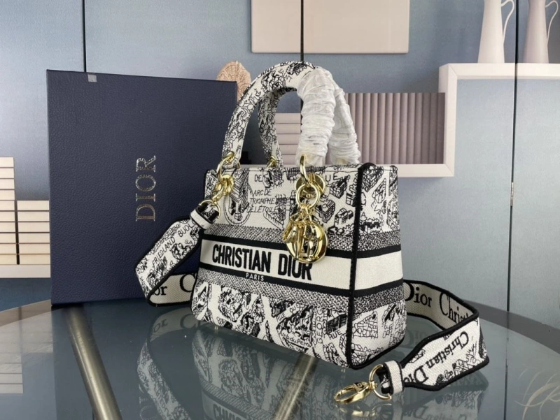 Comfortable Dxxr Shopping Bags 62531