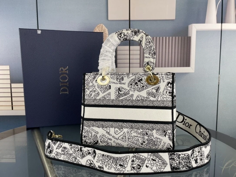 Comfortable Dxxr Shopping Bags 62531