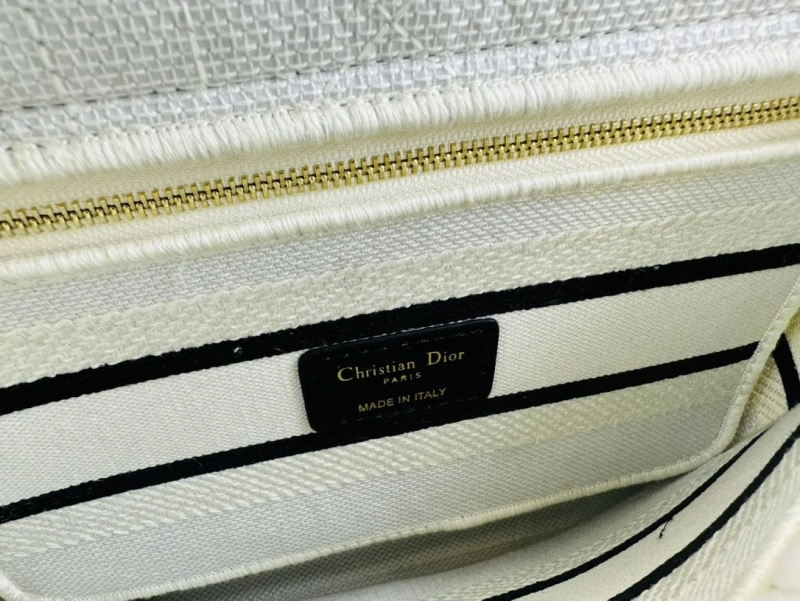Trendsetting Dxxr Top Handle Bags 62444