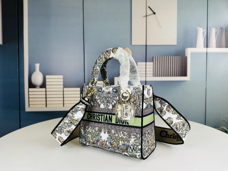 EyeCatching Dxxr Shopping Bags 62529