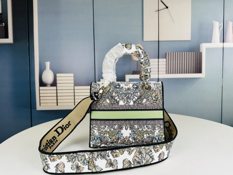 EyeCatching Dxxr Shopping Bags 62529