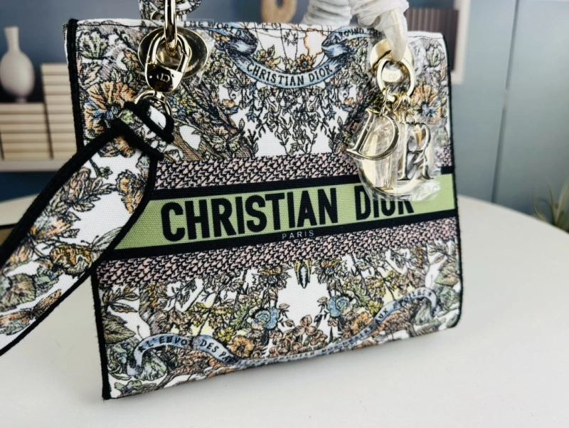 EyeCatching Dxxr Shopping Bags 62529
