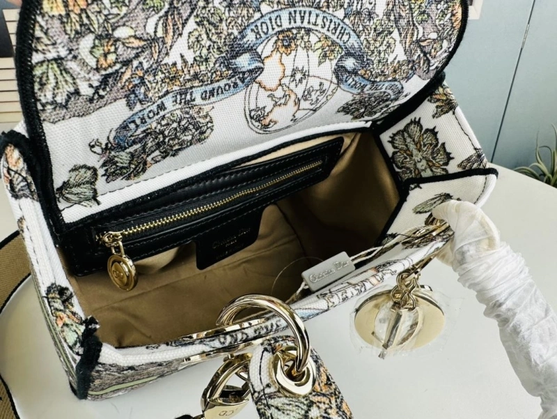 EyeCatching Dxxr Shopping Bags 62529