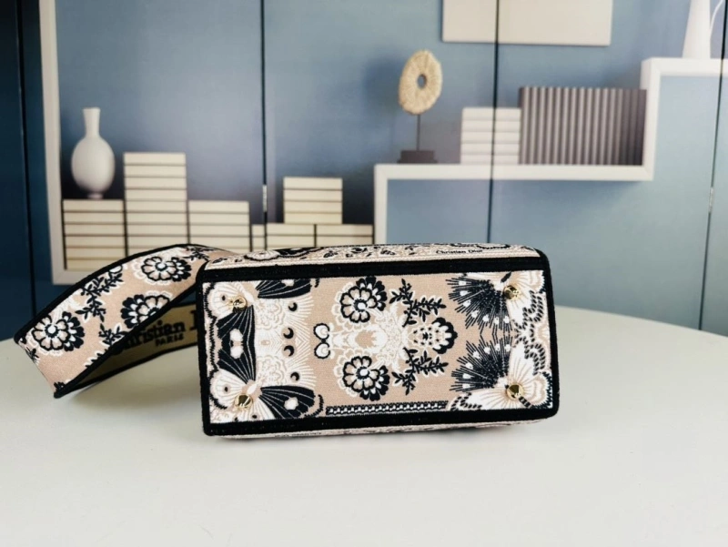 EyeCatching Dxxr Shopping Bags 62563