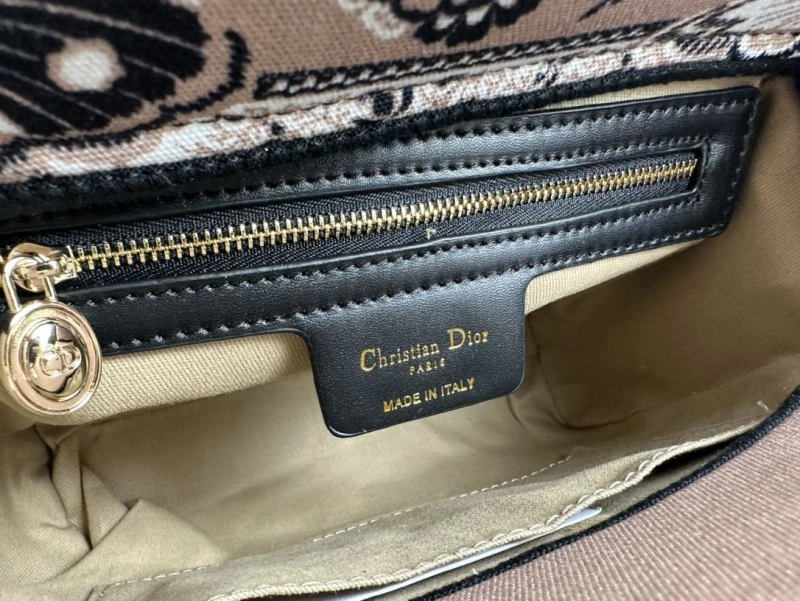 EyeCatching Dxxr Shopping Bags 62563