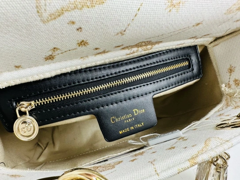 Minimalist Dxxr Shopping Bags 62542