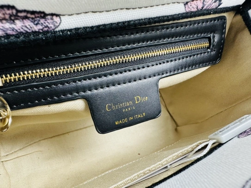 Comfortable Dxxr Shopping Bags 62557