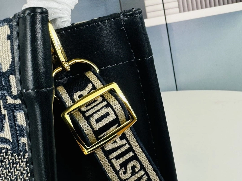 Classic Dxxr Shopping Bags 62632