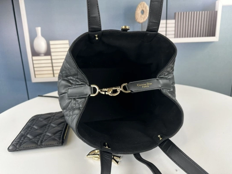 Resilient Dxxr Shopping Bags 62532