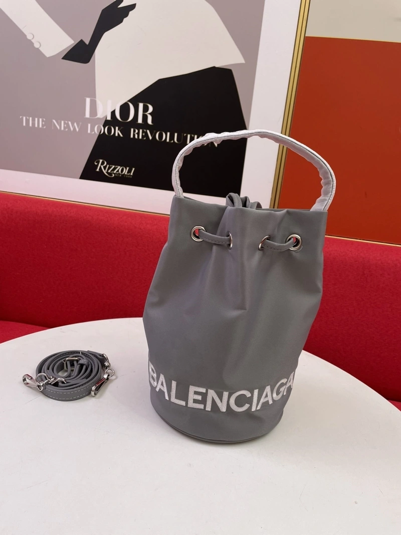 NewStyle Bxlxnciaga Bucket Bags 86114