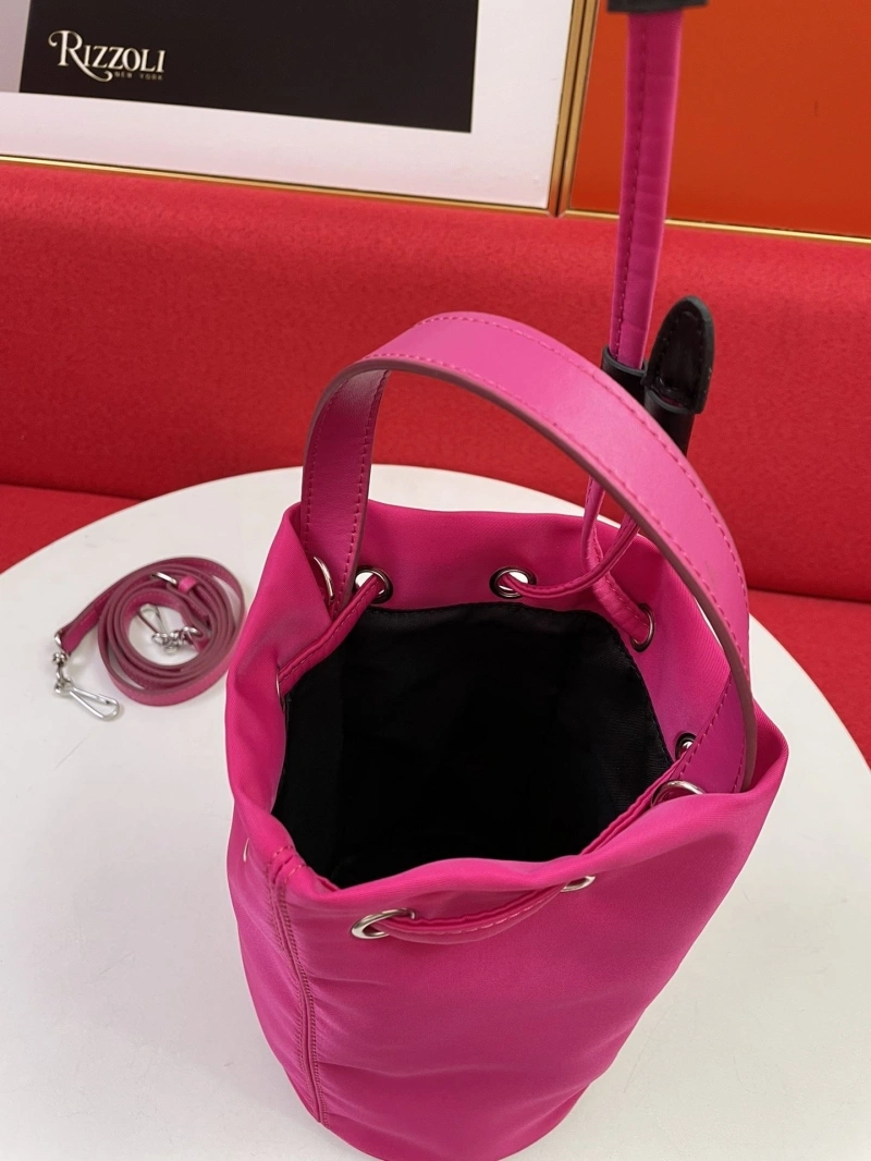 Breathable Bxlxnciaga Bucket Bags 86119