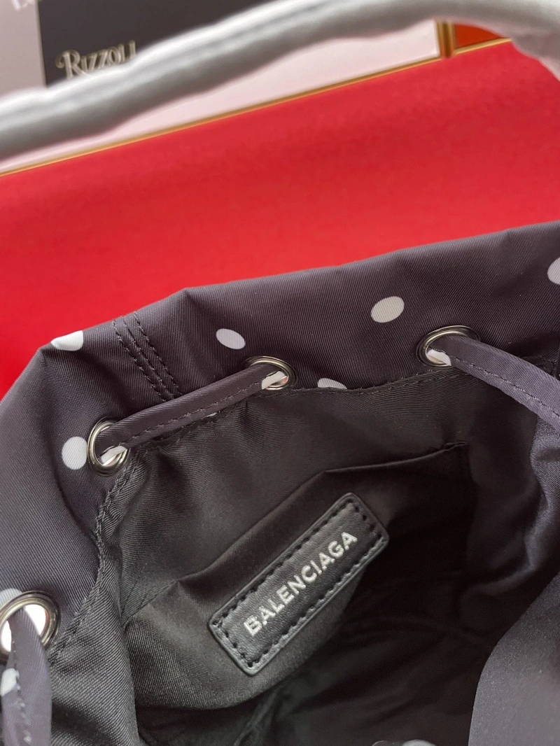 Comfortable Bxlxnciaga Bucket Bags 86101