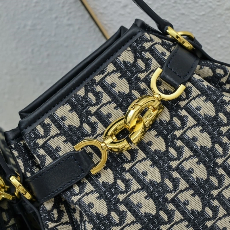 ModernLook Dxxr Top Handle Bags 62431