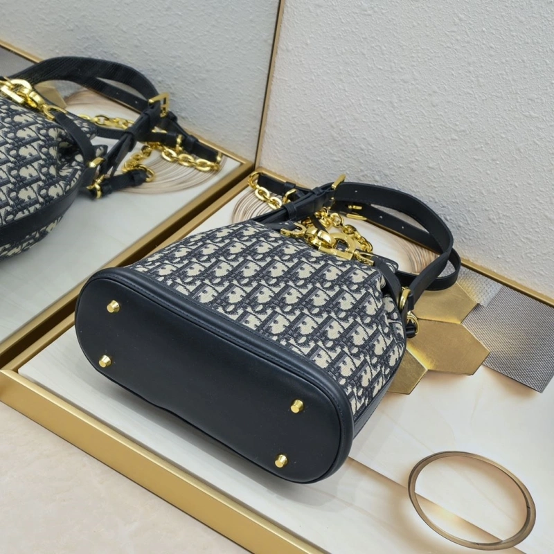 ModernLook Dxxr Top Handle Bags 62431