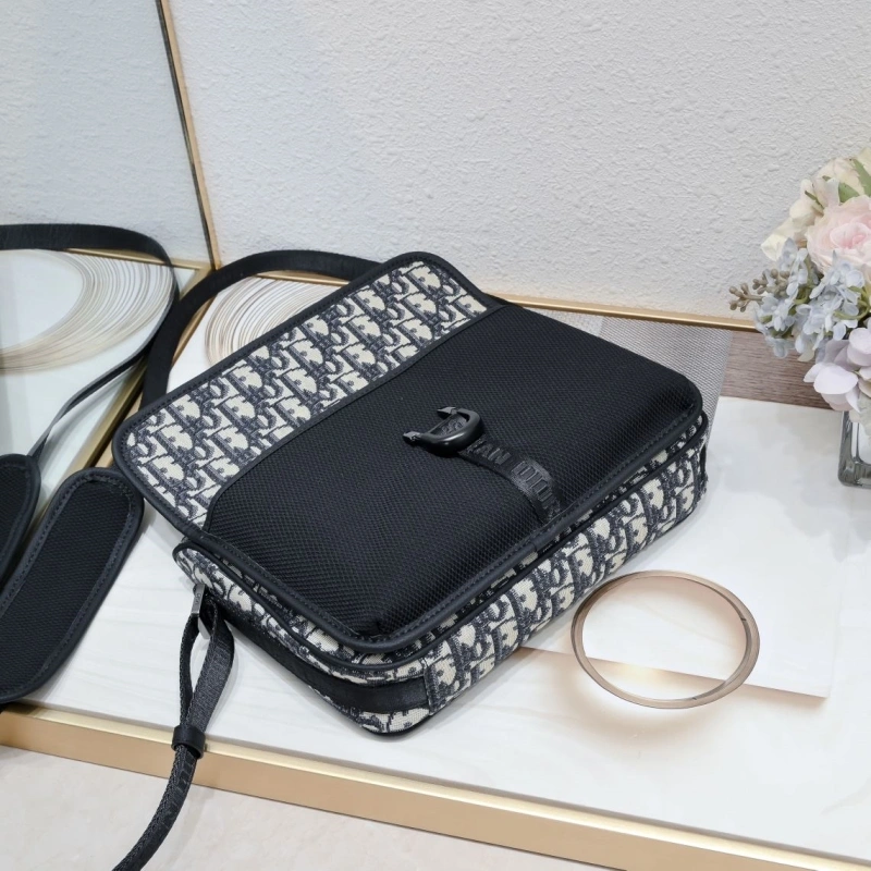 WellDesigned Dxxr Satchel bags 62622