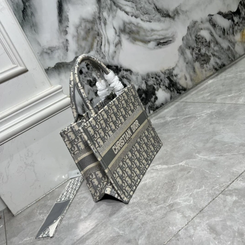 Bright Dxxr Shopping Bags 62491