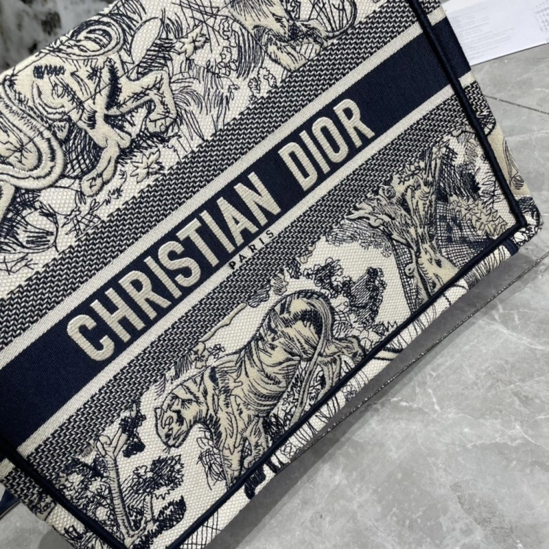 Versatile Dxxr Shopping Bags 62505