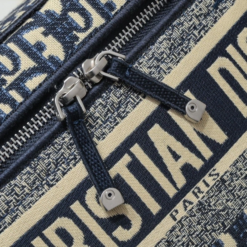 Reliable Dxxr Cosmetic Bags 62702