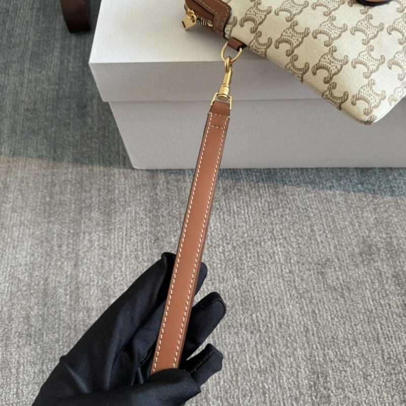 Cozy Cxlxne Clutch 83668