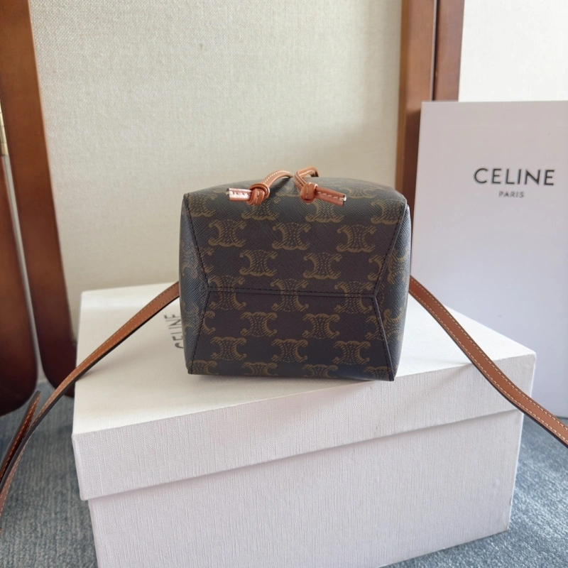 Functional Cxlxne Bucket Bags 83670
