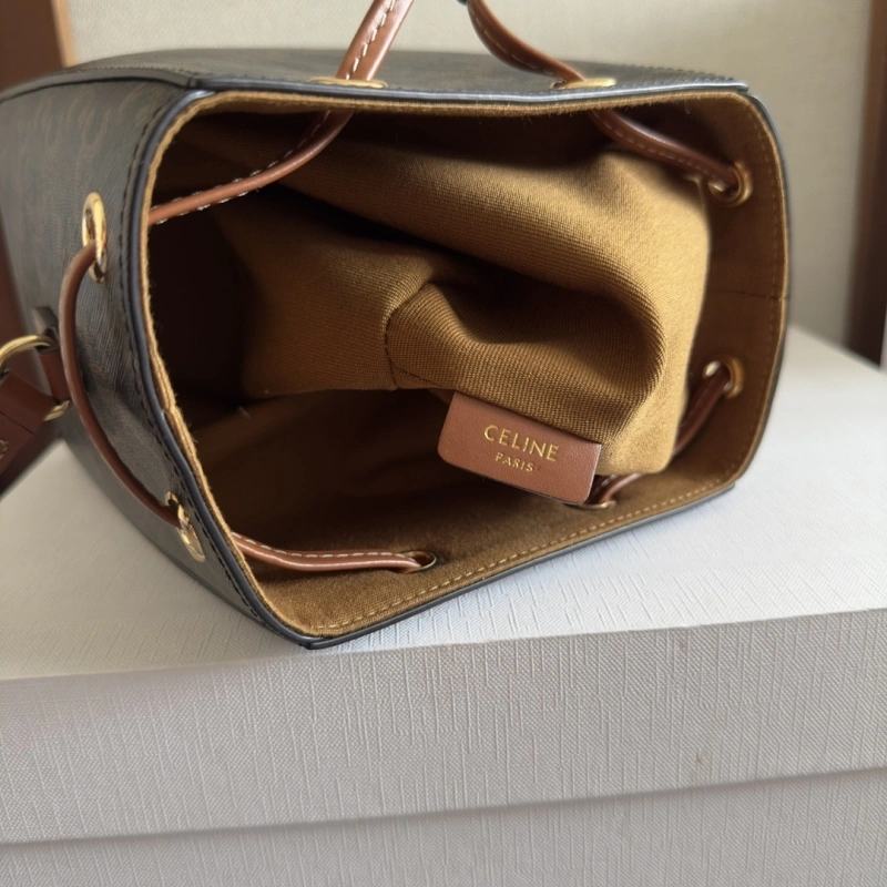 Functional Cxlxne Bucket Bags 83670