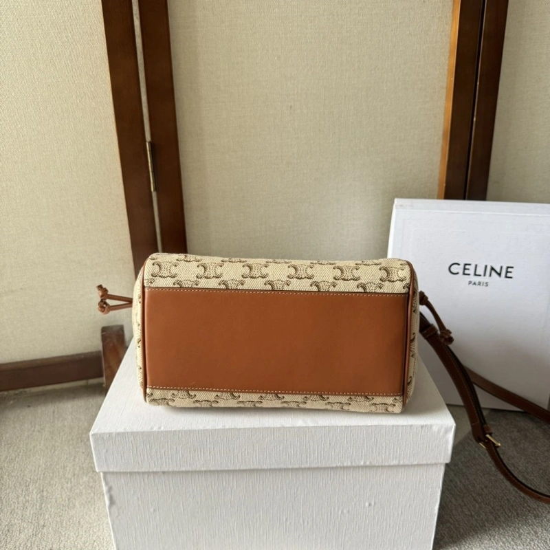 Resilient Cxlxne Shoulder Bags 80825