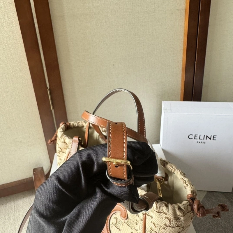Resilient Cxlxne Shoulder Bags 80825