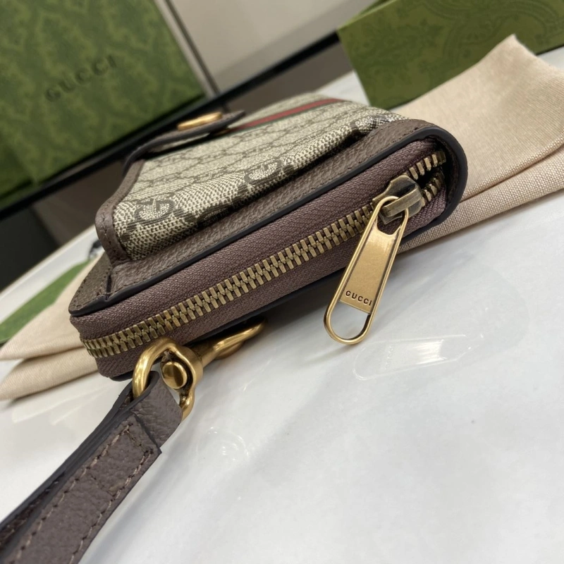 Comfortable Gxccx Clutch Bags 47699