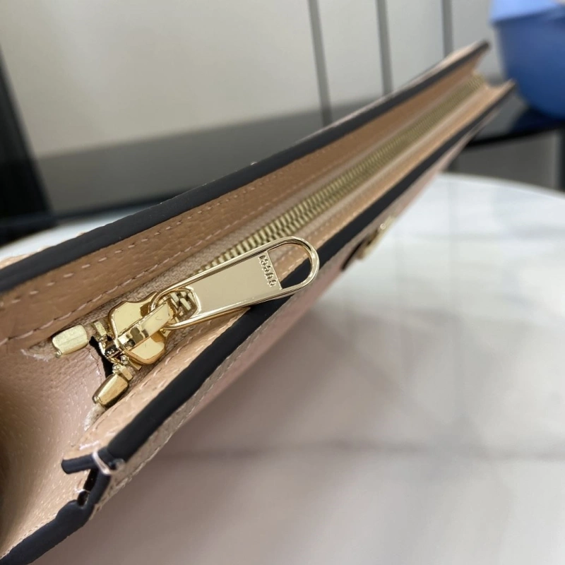 Refined Gxccx Clutch Bags 47656