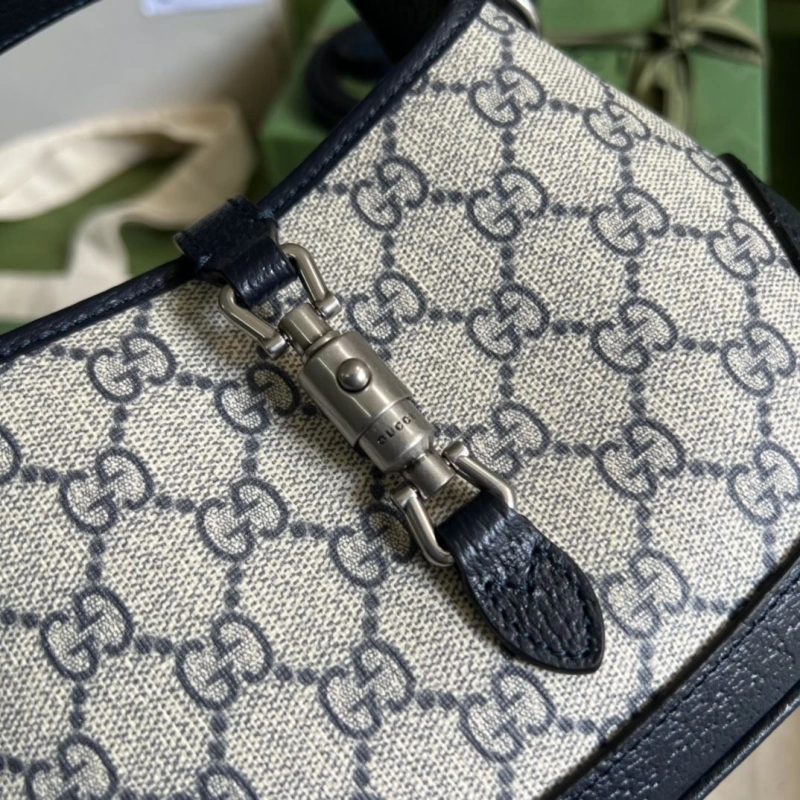 Comfortable Gxccx Top Handle Bags 47210