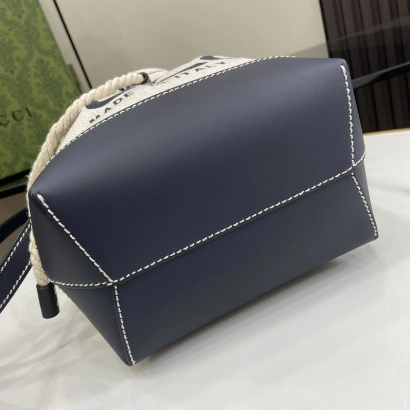Gxccx Bucket Bags EyeCatching 47689