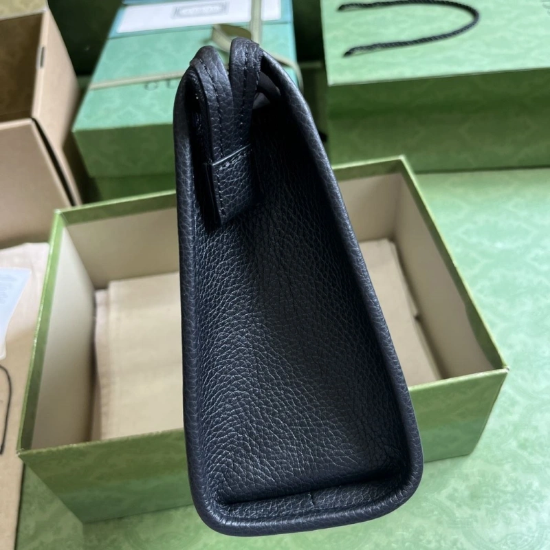 Resilient Gxccx Clutch Bags 47642