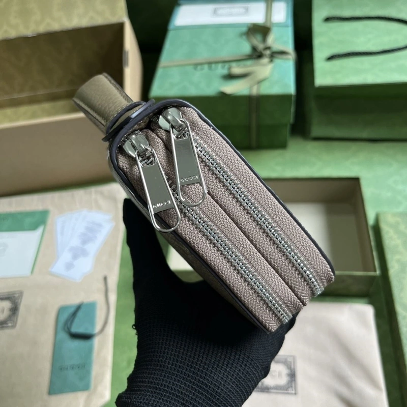 Reliable Gxccx Clutch Bags 47638