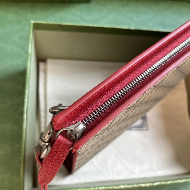 Comfortable Gxccx Clutch Bags 47635