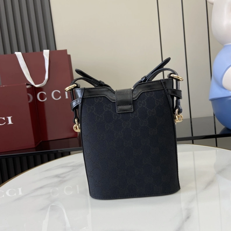 WellDesigned Gxccx Bucket Bags 45548