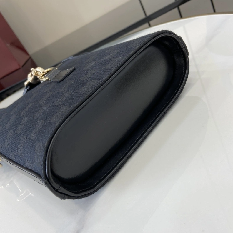 WellDesigned Gxccx Bucket Bags 45548