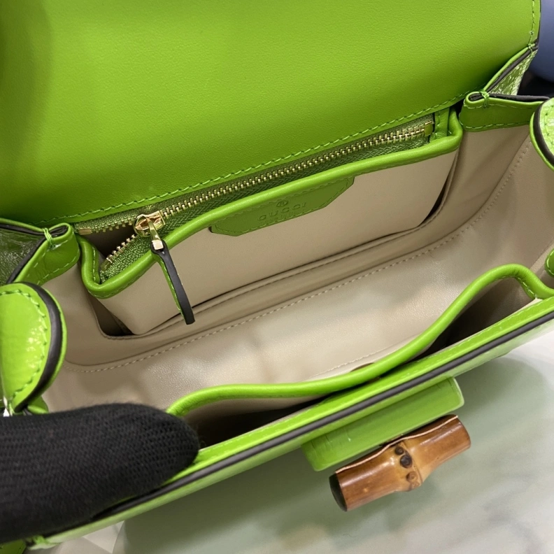 Vibrant Gxccx Top Handle Bags 45425