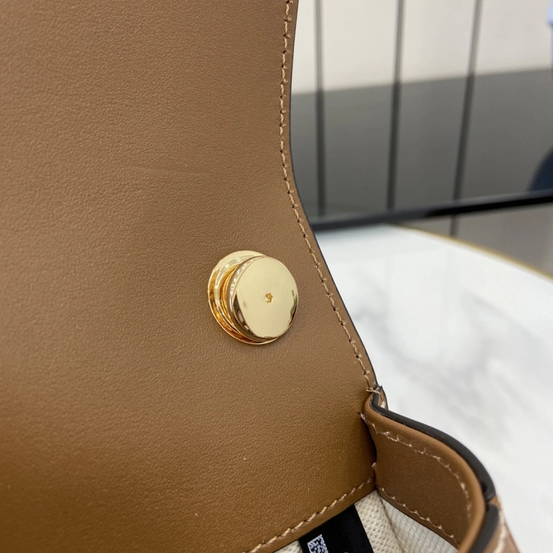 Vibrant Gxccx Satchel Bags 45500
