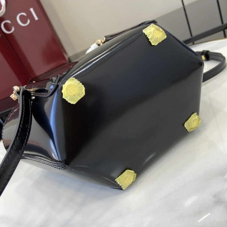 Resilient Gxccx Top Handle Bags 45435