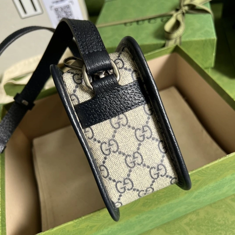 Gxccx Clutch Bags Bright 39601