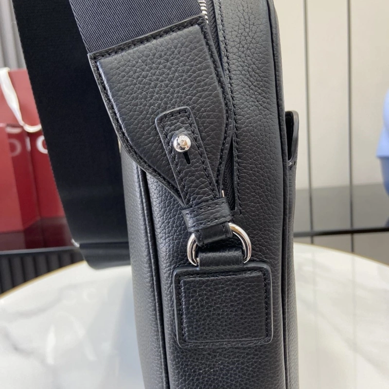 Sophisticated Mens Gxccx Briefcases 38881